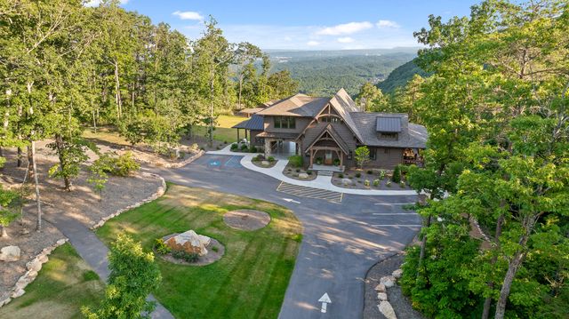 8293 Mountain Laurel Trail, Signal Mountain, TN 37377