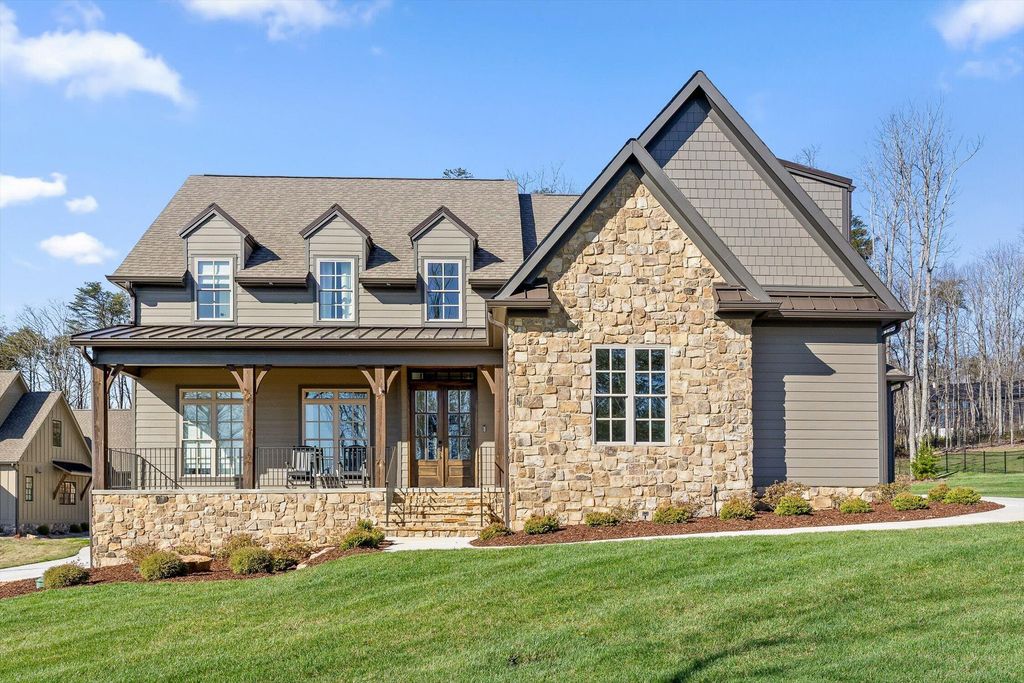8293 Mountain Laurel Trail, Signal Mountain, TN 37377