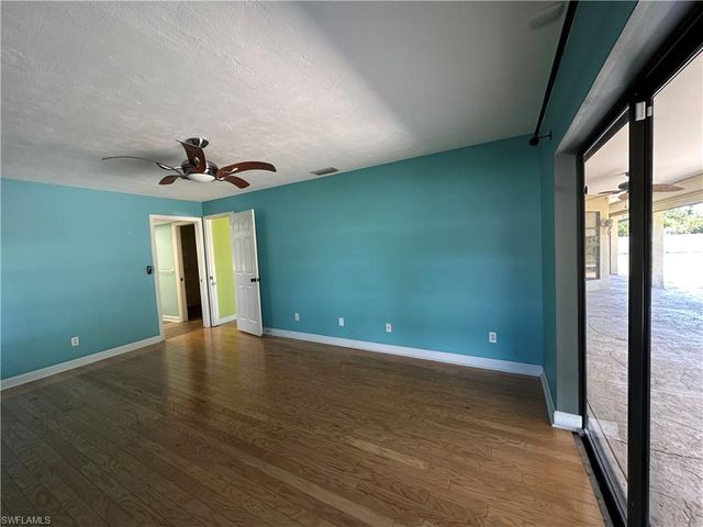 20600 Charing Cross CIR, Estero, FL 33928