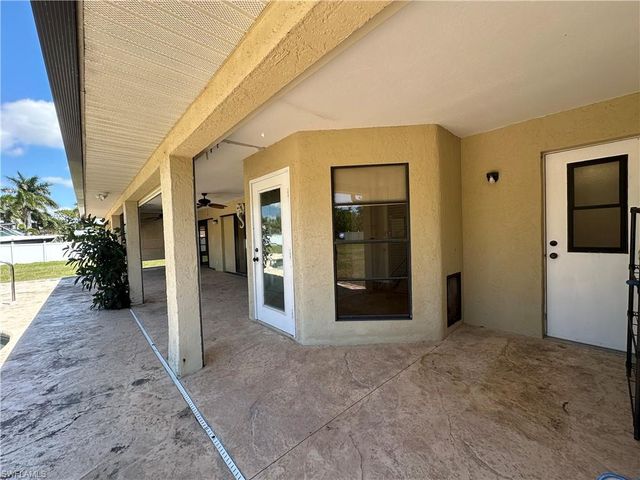 20600 Charing Cross CIR, Estero, FL 33928