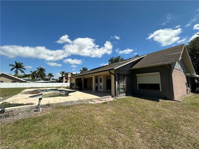 20600 Charing Cross CIR, Estero, FL 33928