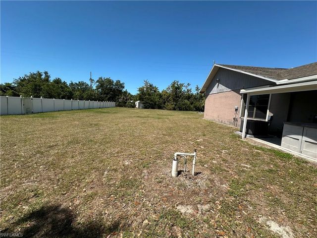 20600 Charing Cross CIR, Estero, FL 33928