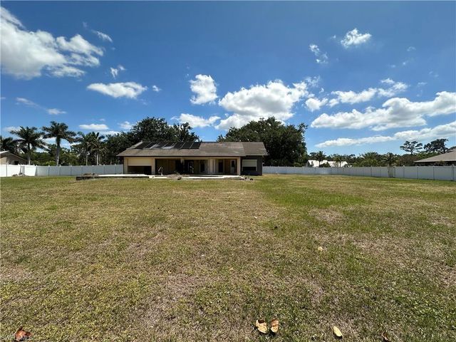 20600 Charing Cross CIR, Estero, FL 33928