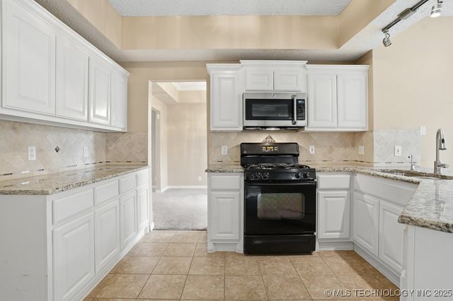 8514 E 93rd Street, Tulsa, OK 74133