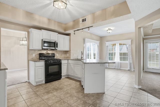 8514 E 93rd Street, Tulsa, OK 74133