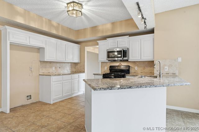 8514 E 93rd Street, Tulsa, OK 74133