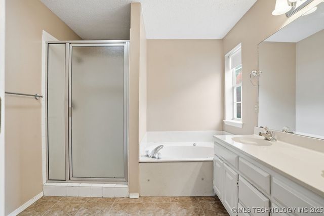 8514 E 93rd Street, Tulsa, OK 74133