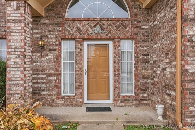 8514 E 93rd Street, Tulsa, OK 74133