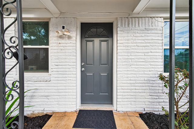 4208 Europa Street, Houston, TX 77022