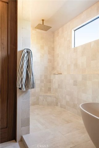 15719 Hartsook Street, Encino, CA 91436