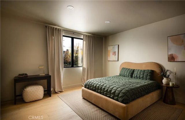 15719 Hartsook Street, Encino, CA 91436