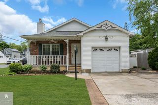 16 Avenue A Avenue, Helmetta, NJ 08828