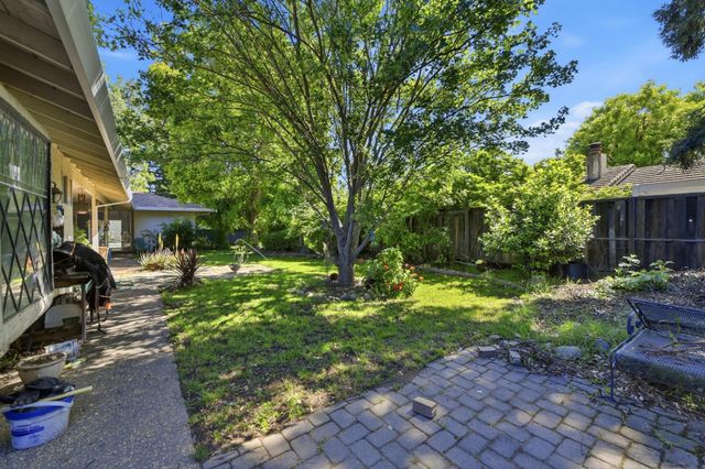 5030 Keane Dr, Carmichael, CA 95608