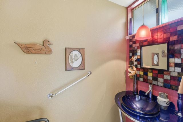 5030 Keane Dr, Carmichael, CA 95608