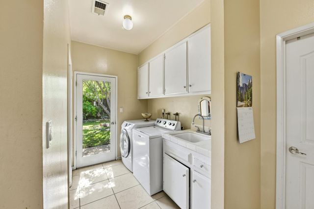 5030 Keane Dr, Carmichael, CA 95608