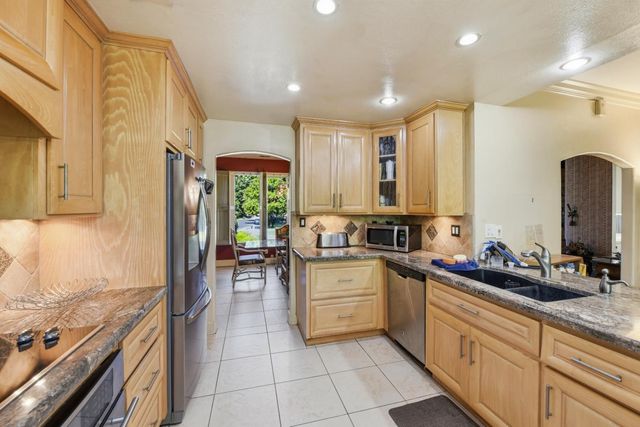 5030 Keane Dr, Carmichael, CA 95608