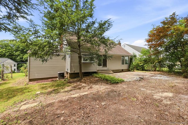 24 Valley View Terrace, Mount Kisco, NY 10549