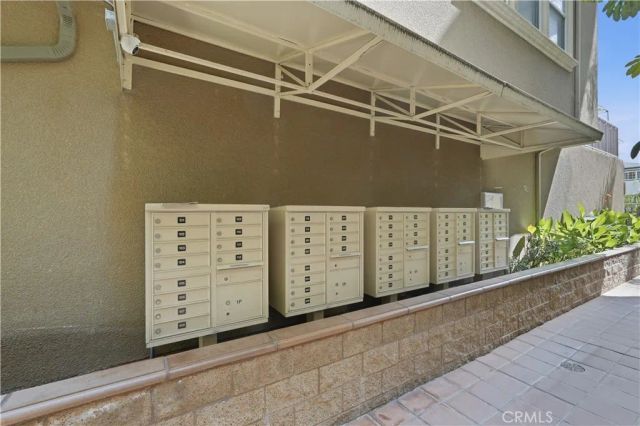 917 S New Hampshire, Los Angeles, CA 90006