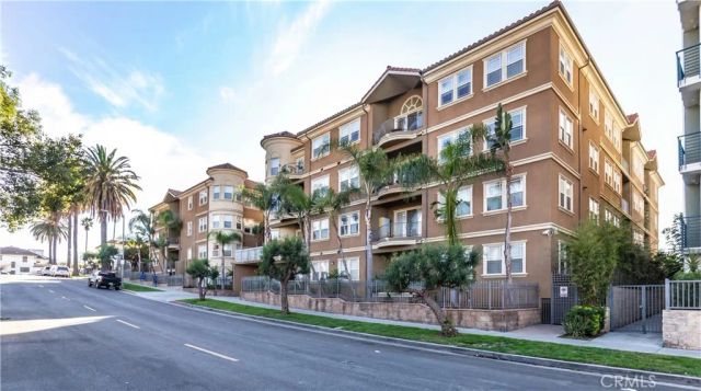 917 S New Hampshire, Los Angeles, CA 90006