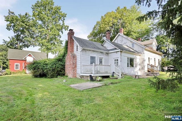 24 N Middletown Road, Montvale, NJ 07645