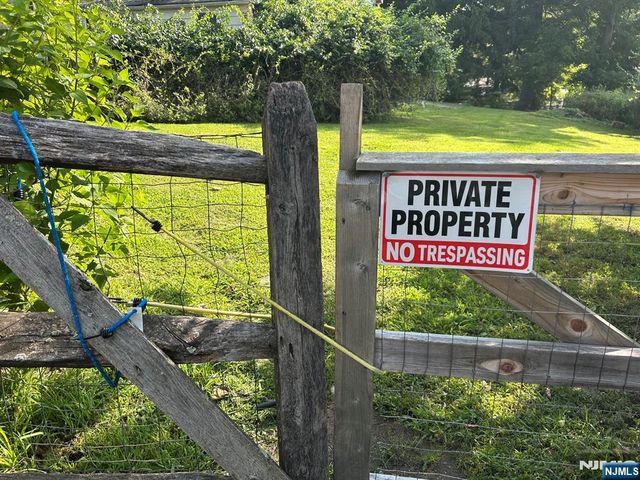 24 N Middletown Road, Montvale, NJ 07645