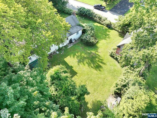 24 N Middletown Road, Montvale, NJ 07645