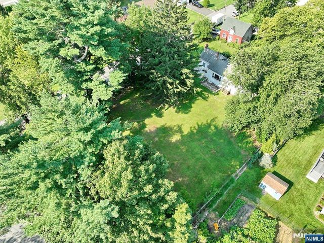 24 N Middletown Road, Montvale, NJ 07645