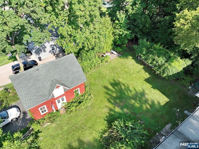24 N Middletown Road, Montvale, NJ 07645