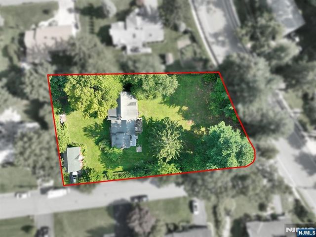 24 N Middletown Road, Montvale, NJ 07645
