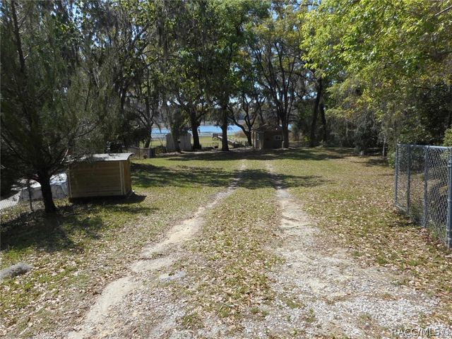 880 SW Shorewood Drive, Dunnellon, FL 34431