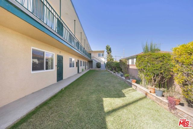 7512 California Avenue, Huntington Park, CA 90255