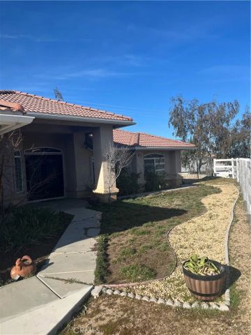 6750 Oak Hill Road, Hesperia, CA 92344