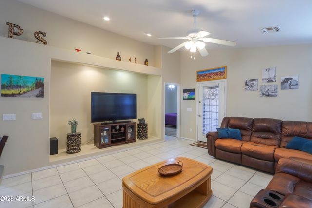 9438 W TROY Drive, Arizona City, AZ 85123