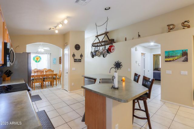 9438 W TROY Drive, Arizona City, AZ 85123