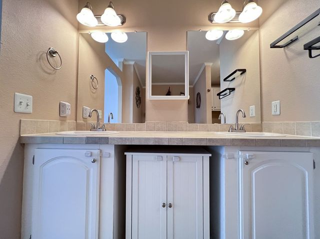 700 N Orange, Alpine, TX 79830