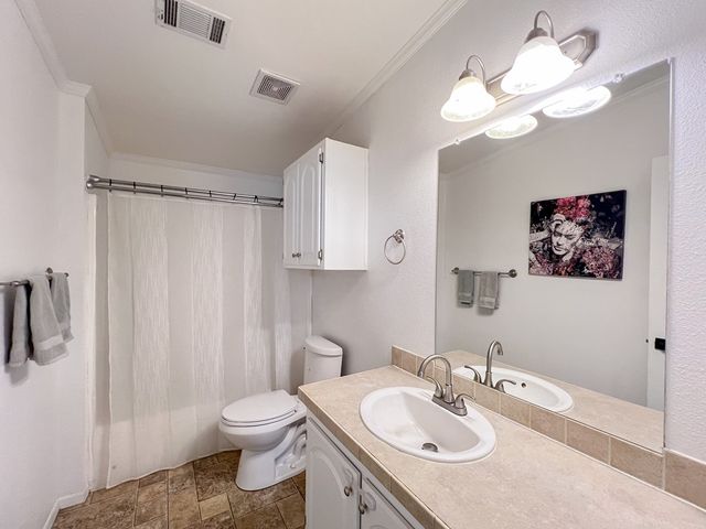 700 N Orange, Alpine, TX 79830