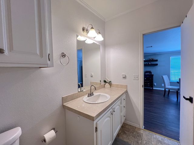 700 N Orange, Alpine, TX 79830