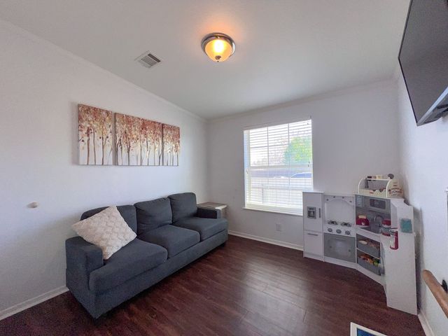 700 N Orange, Alpine, TX 79830