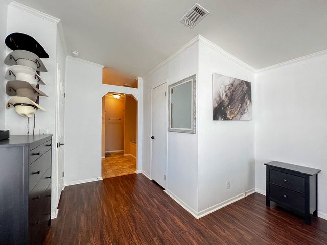 700 N Orange, Alpine, TX 79830