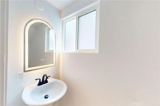 4880 Eldred Street, Los Angeles, CA 90042