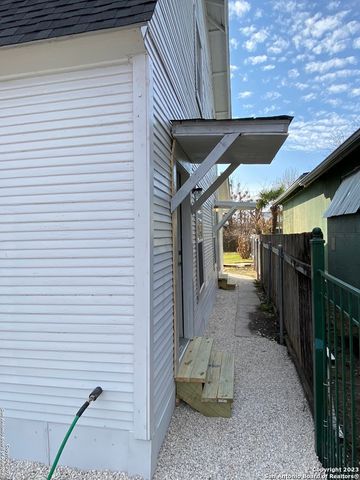 826 SCHLEY AVE, San Antonio, TX 78210