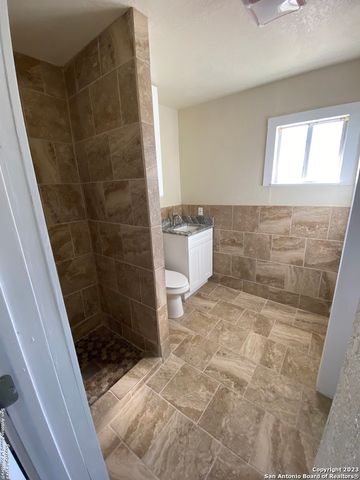 826 SCHLEY AVE, San Antonio, TX 78210