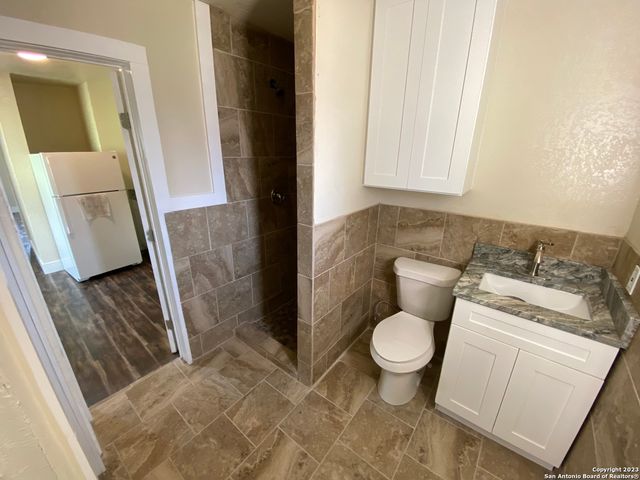 826 SCHLEY AVE, San Antonio, TX 78210