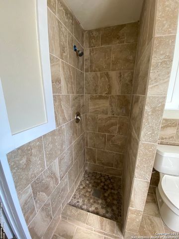 826 SCHLEY AVE, San Antonio, TX 78210