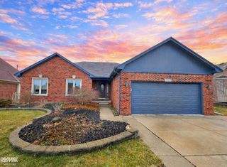 30868 Thistle Avenue, Chesterfield Twp, MI 48051