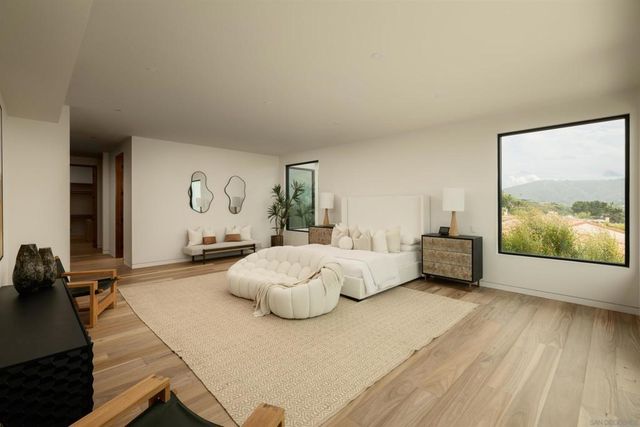 8421 Whale Watch Way, La Jolla, CA 92037