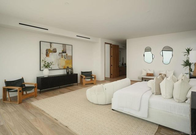 8421 Whale Watch Way, La Jolla, CA 92037