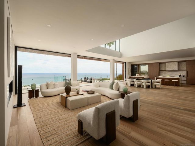 8421 Whale Watch Way, La Jolla, CA 92037