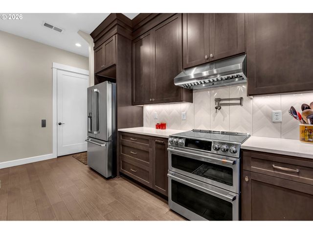 4014 Nw 76TH Ave, Camas, WA 98607