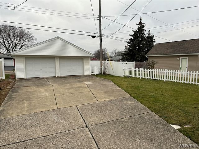 524 University Lower Avenue, Tonawanda, NY 14223